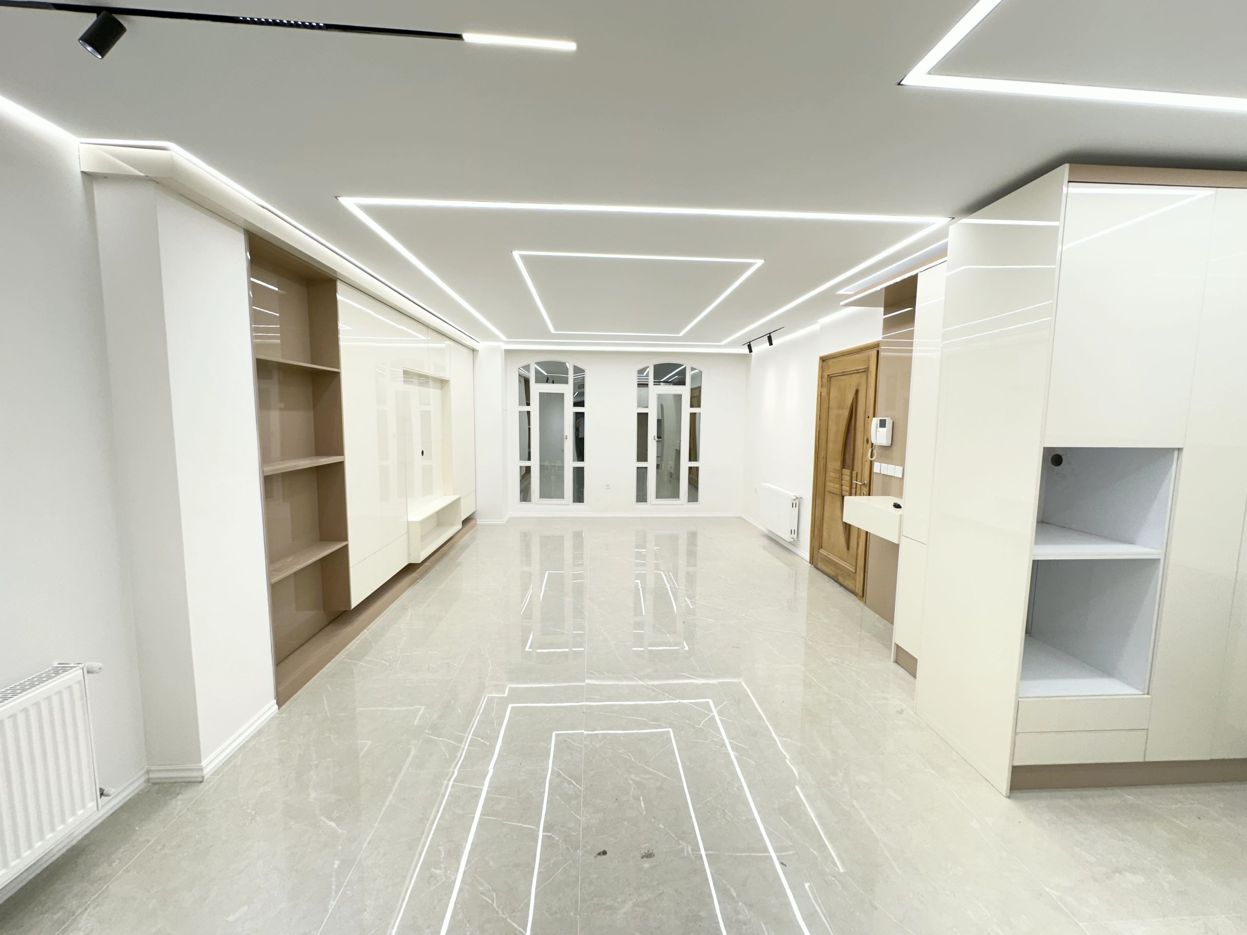 بازسازی واحد 75 متری سعادت اباد سالن 02 بعد