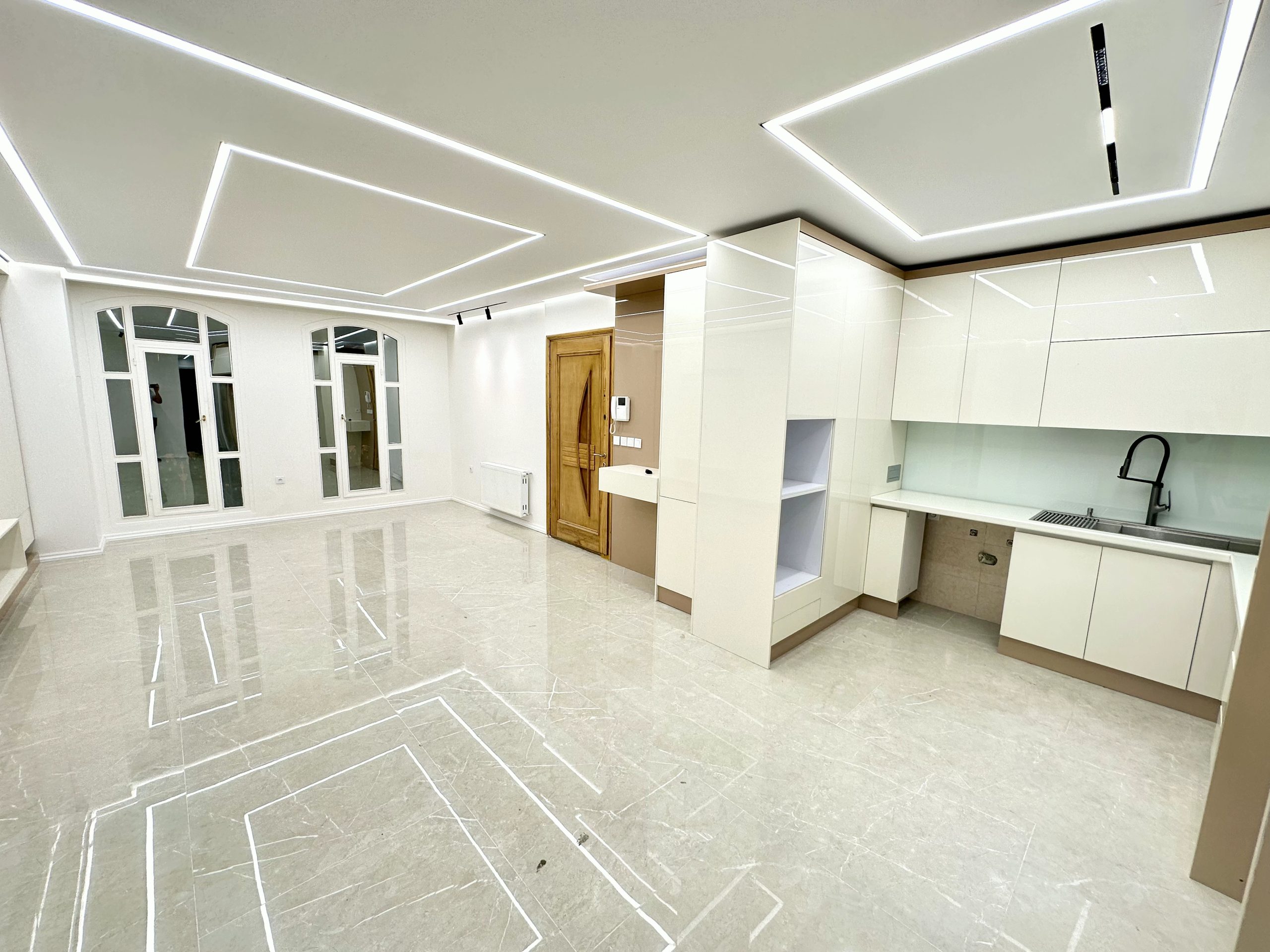 بازسازی واحد 75 متری سعادت اباد سالن بعد